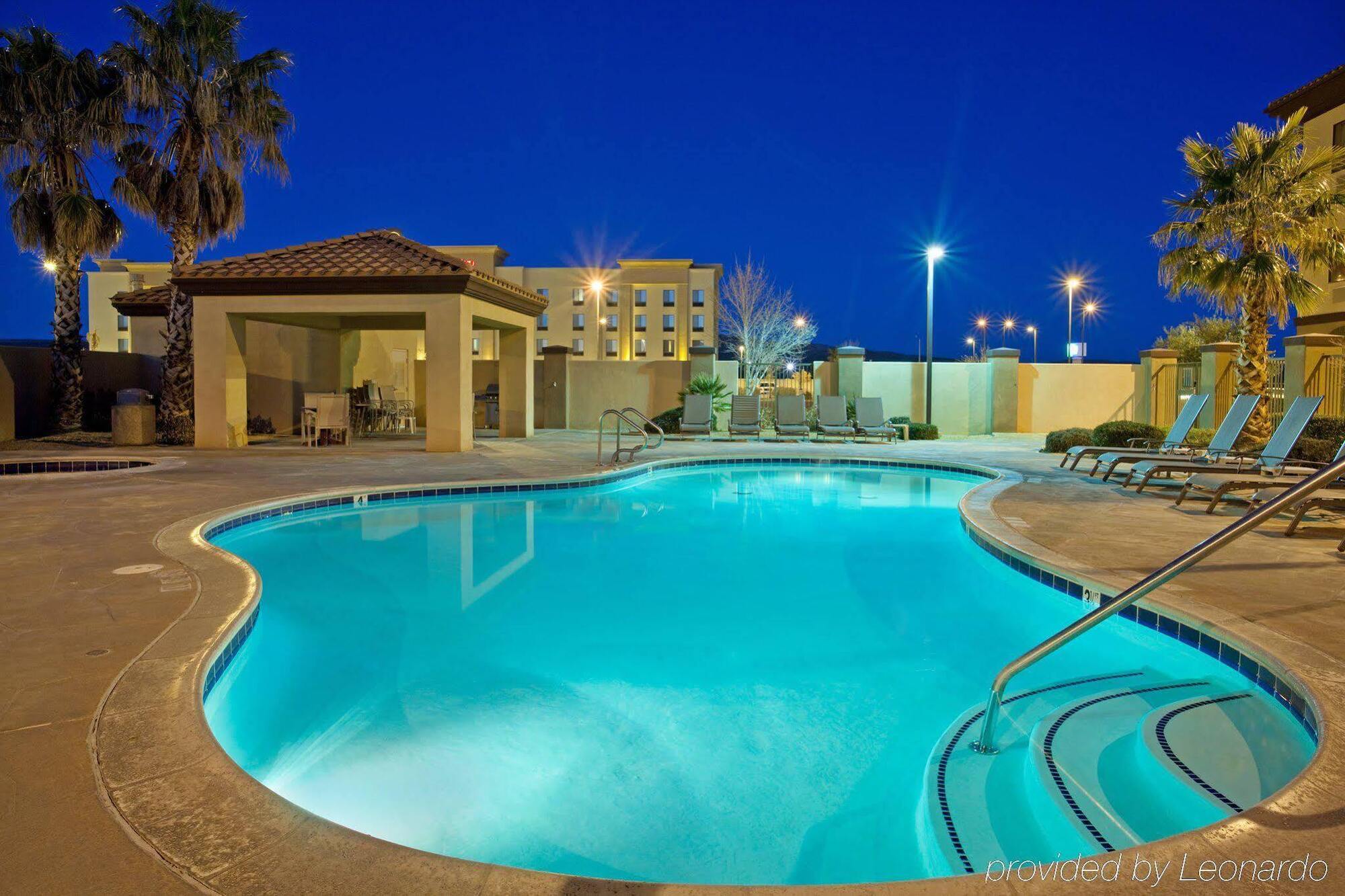 Holiday Inn Express Hotel & Suites Barstow By Ihg Exterior foto